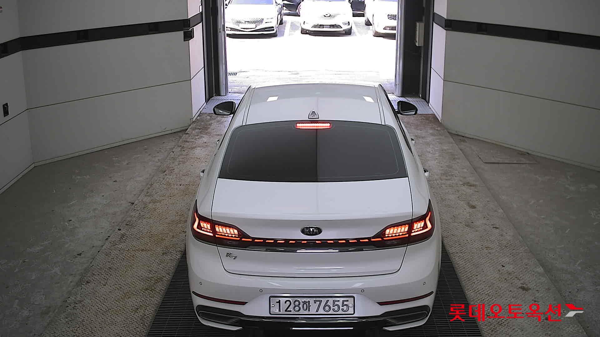 Kia K7 2020 - Image 17