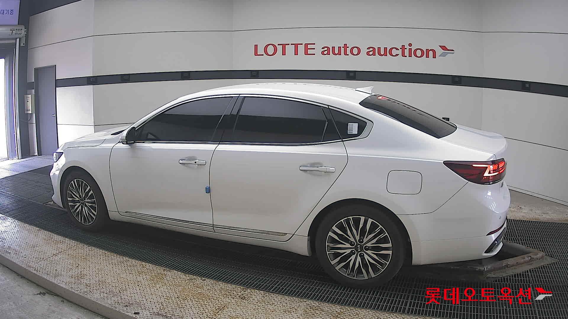 Kia K7 2020 - Image 14