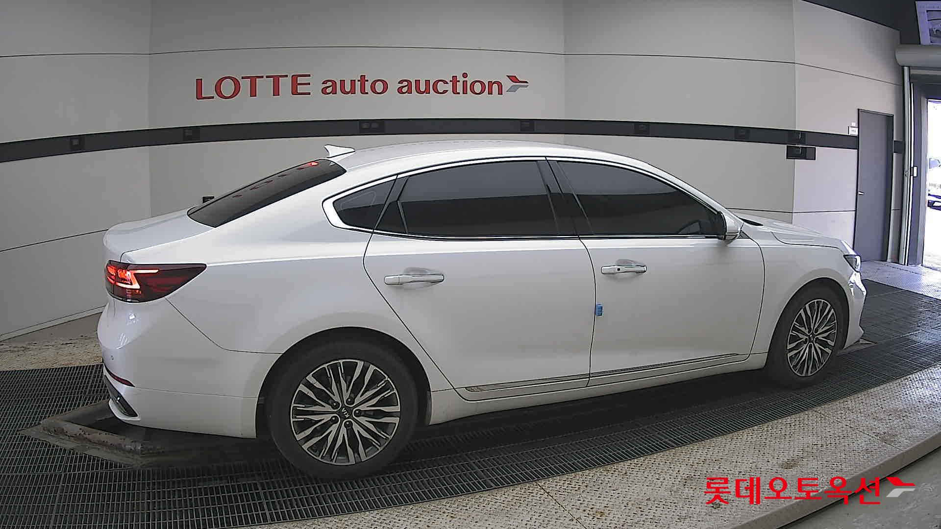 Kia K7 2020 - Image 20