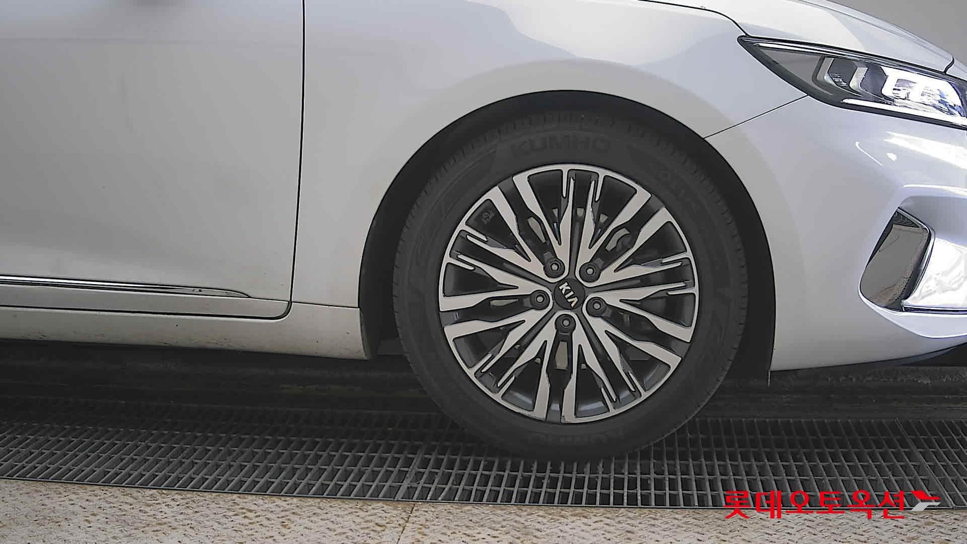 Kia K7 2020 - Image 27