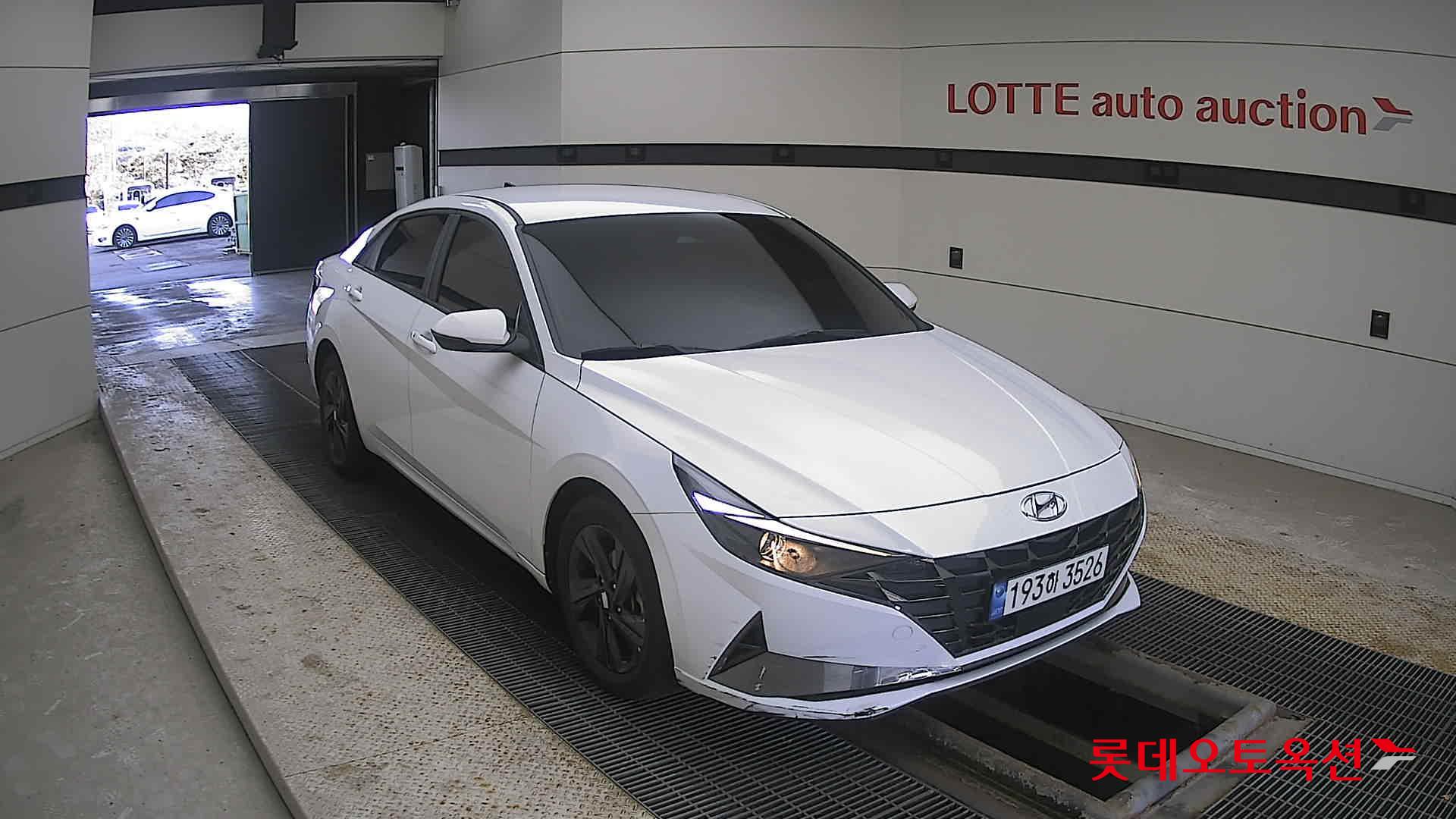 Hyundai Elantra 2022 - Image 6