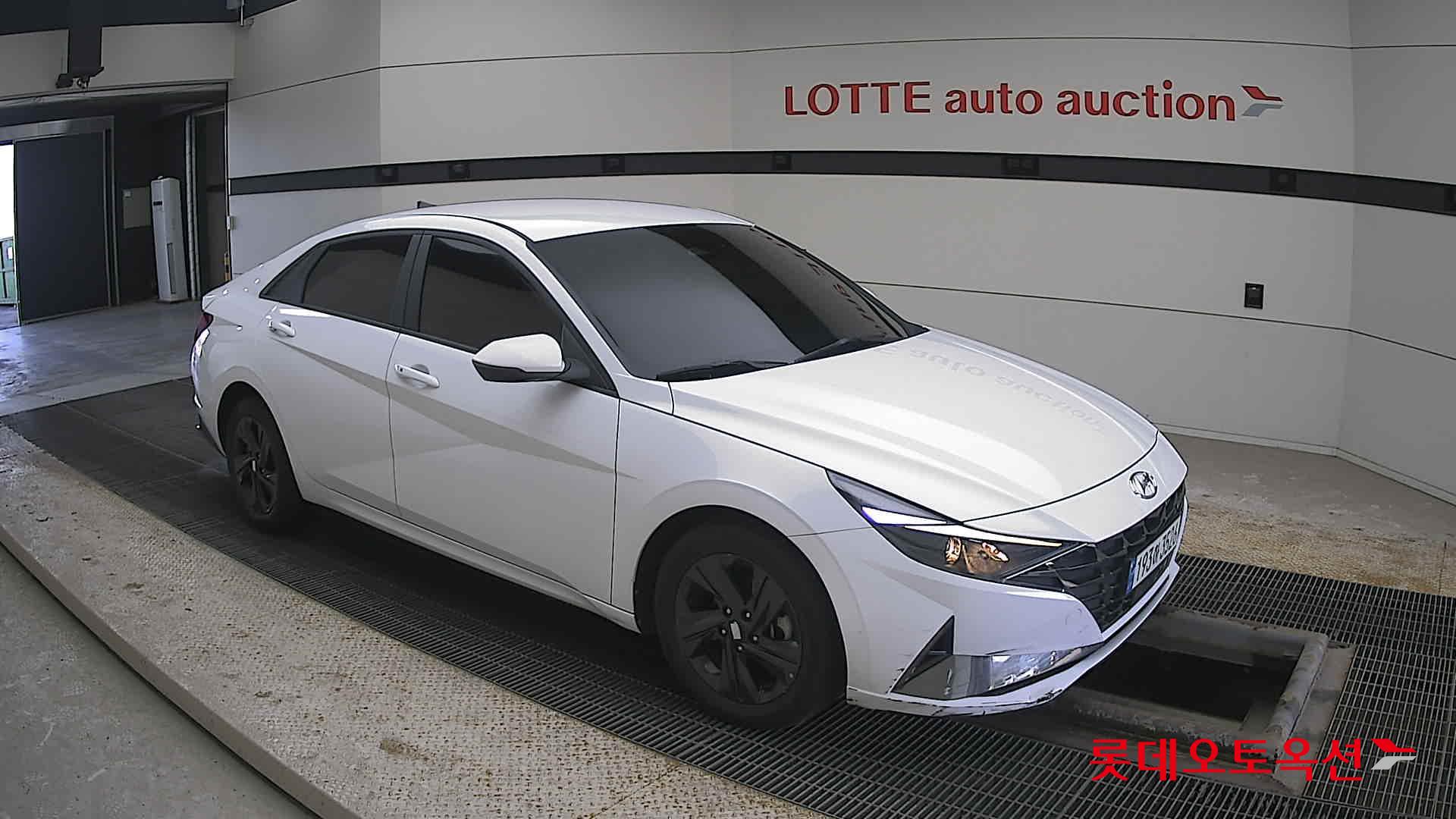 Hyundai Elantra 2022 - Image 23
