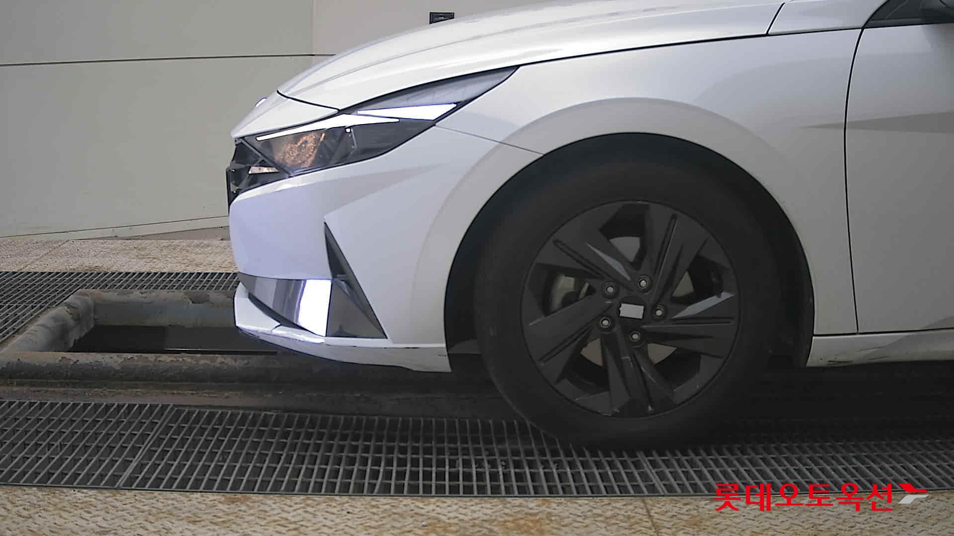 Hyundai Elantra 2022 - Image 25