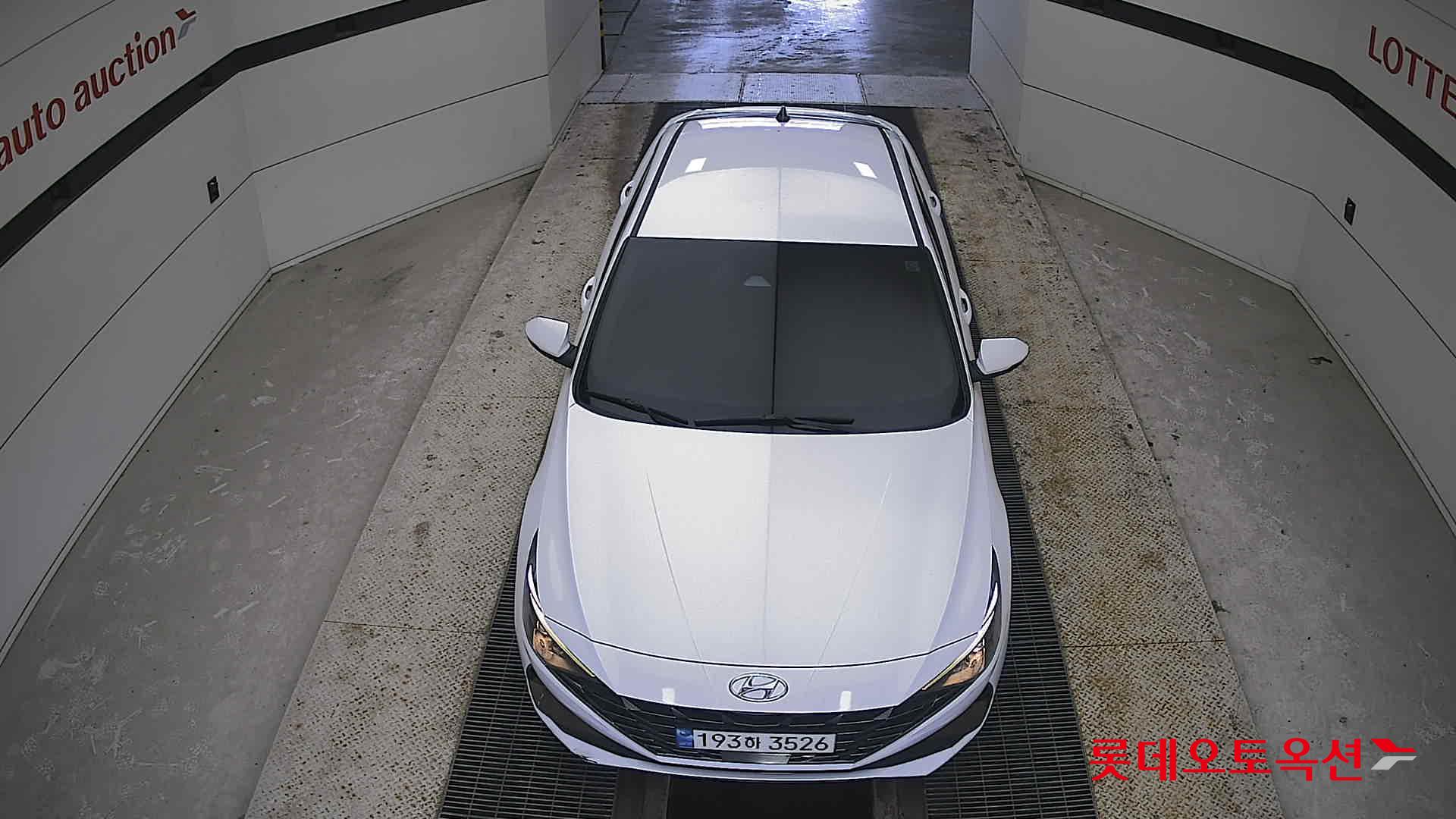 Hyundai Elantra 2022 - Image 7