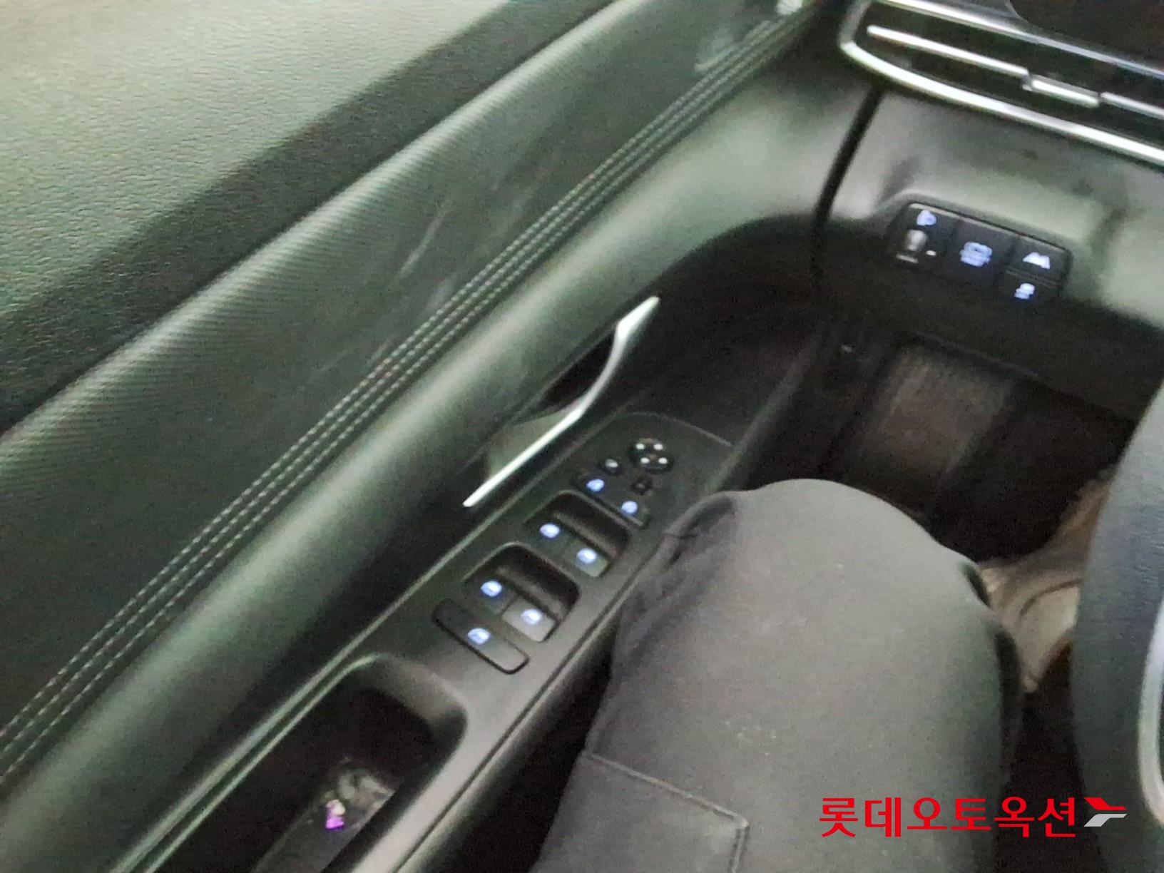 Hyundai Elantra 2022 - Image 29