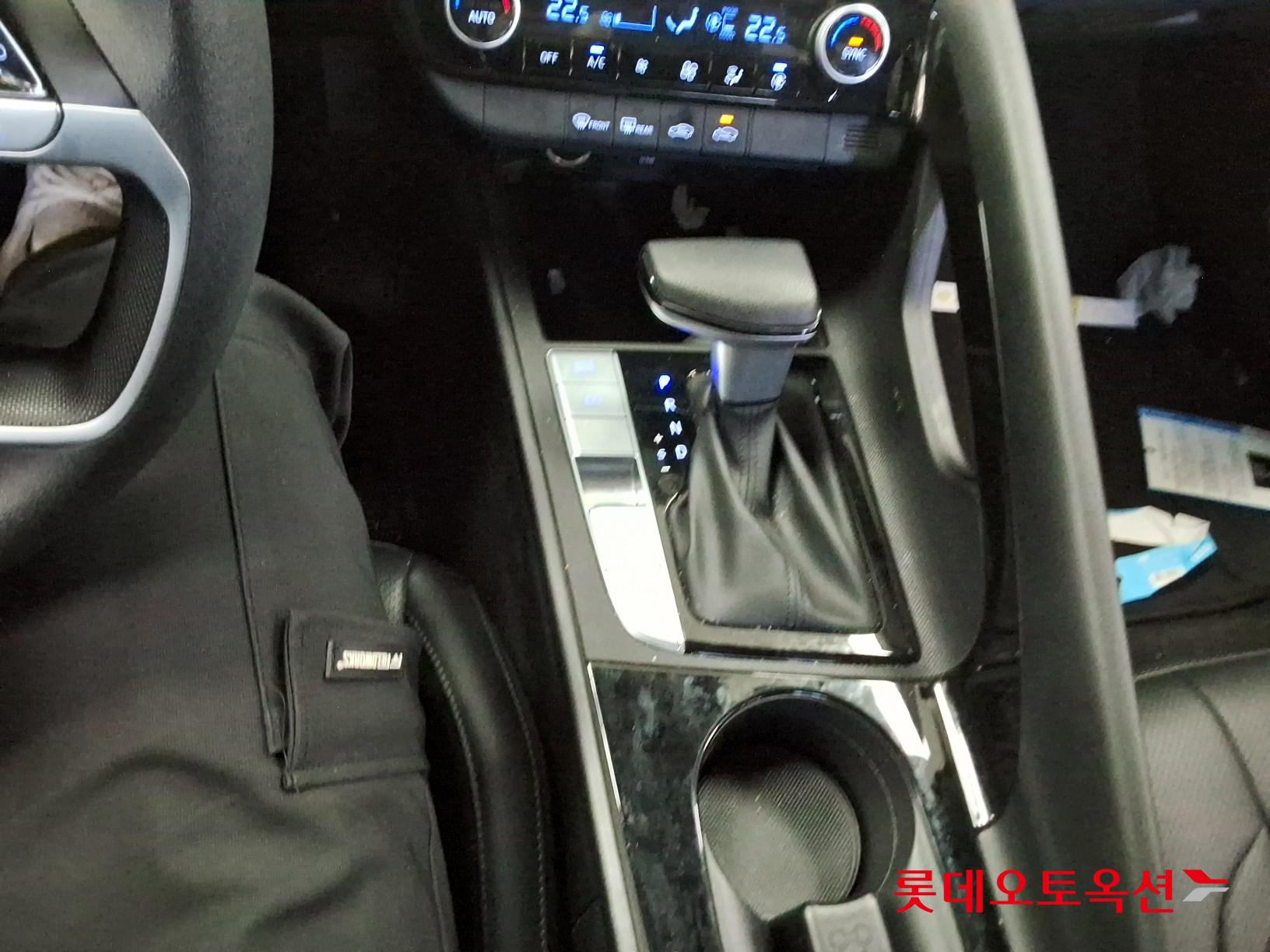 Hyundai Elantra 2022 - Image 34