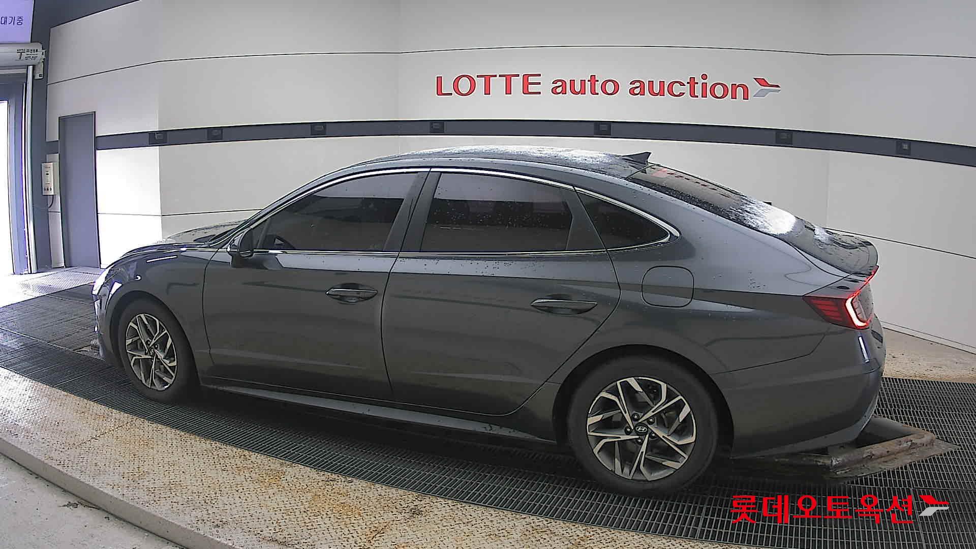 Hyundai Sonata 2021 - Image 14