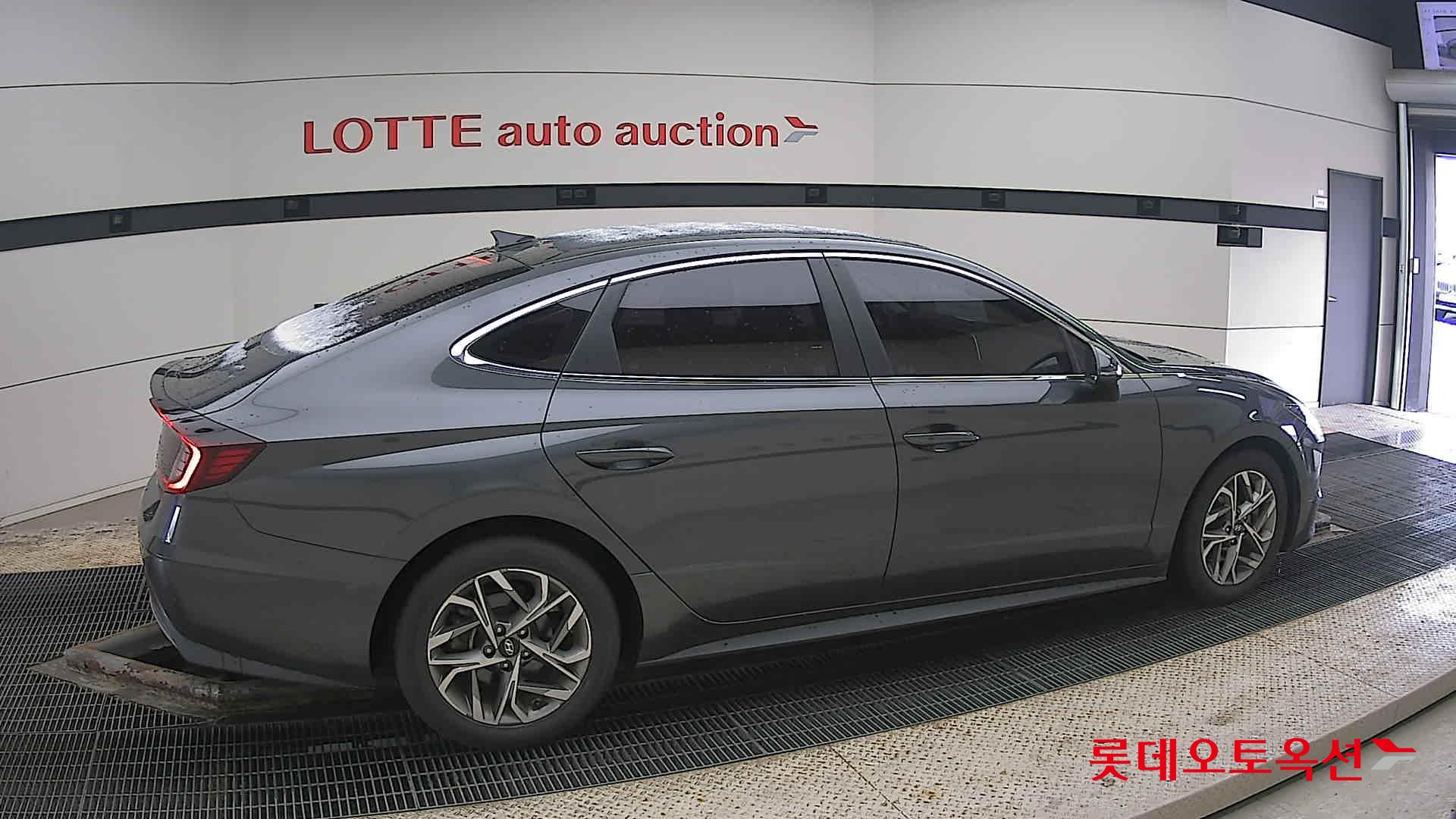 Hyundai Sonata 2021 - Image 20