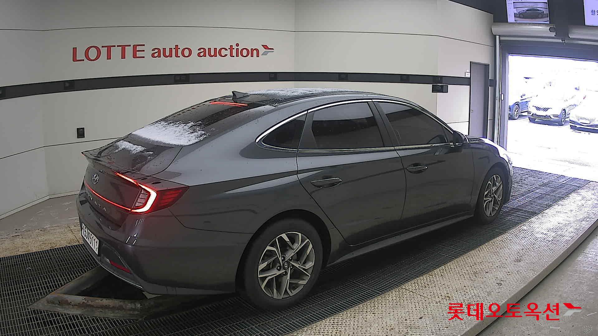 Hyundai Sonata 2021 - Image 19