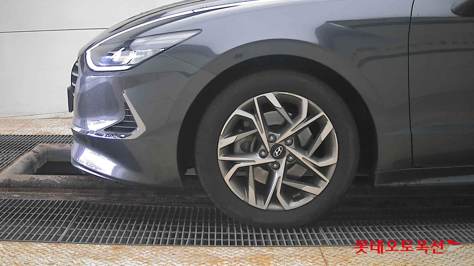 Hyundai Sonata 2021 - Image 25