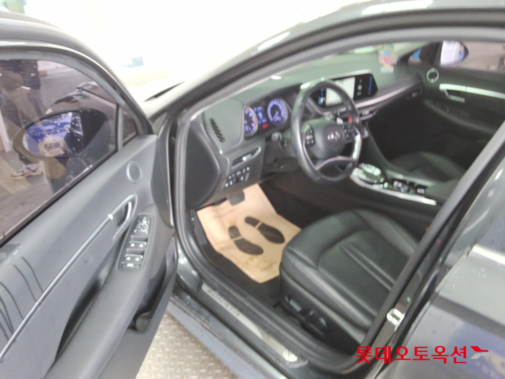 Hyundai Sonata 2021 - Image 36