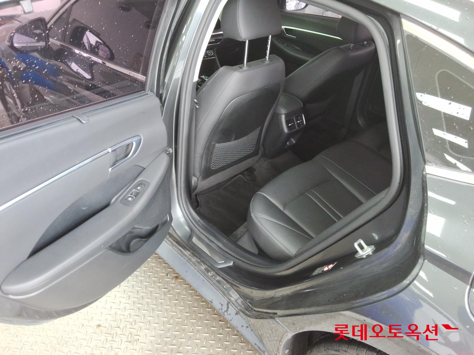 Hyundai Sonata 2021 - Image 37