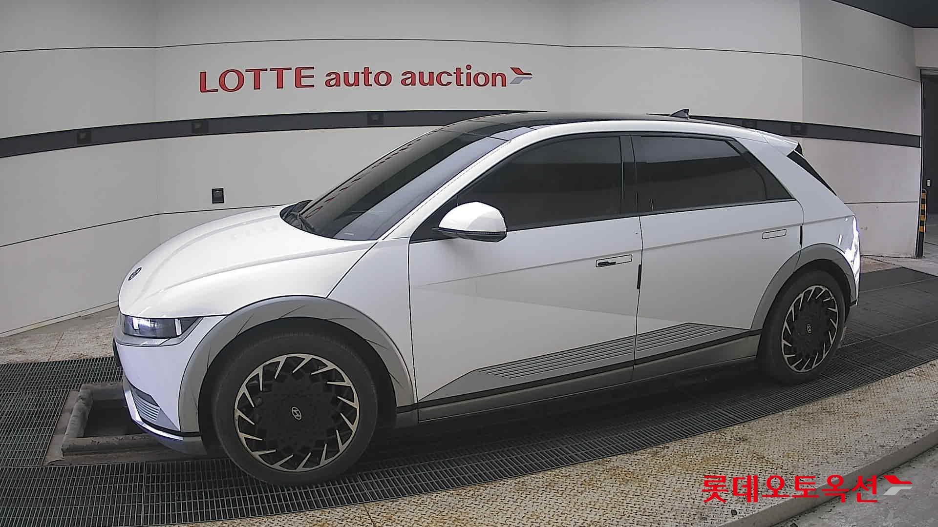 Hyundai Ioniq 5 2022 - Image 12