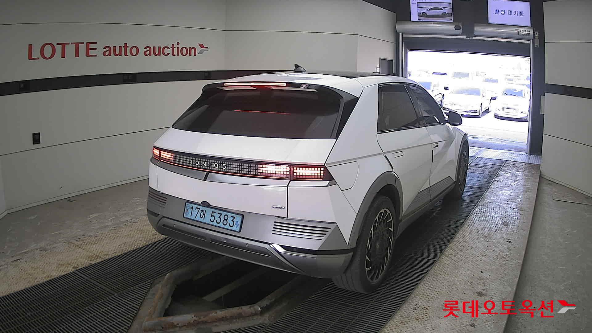 Hyundai Ioniq 5 2022 - Image 18