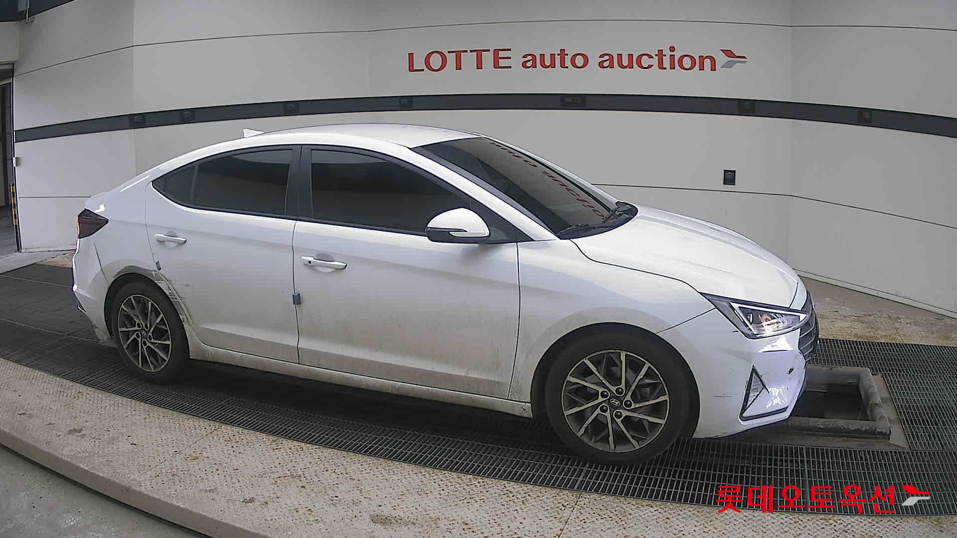 Hyundai Elantra 2020 - Image 22