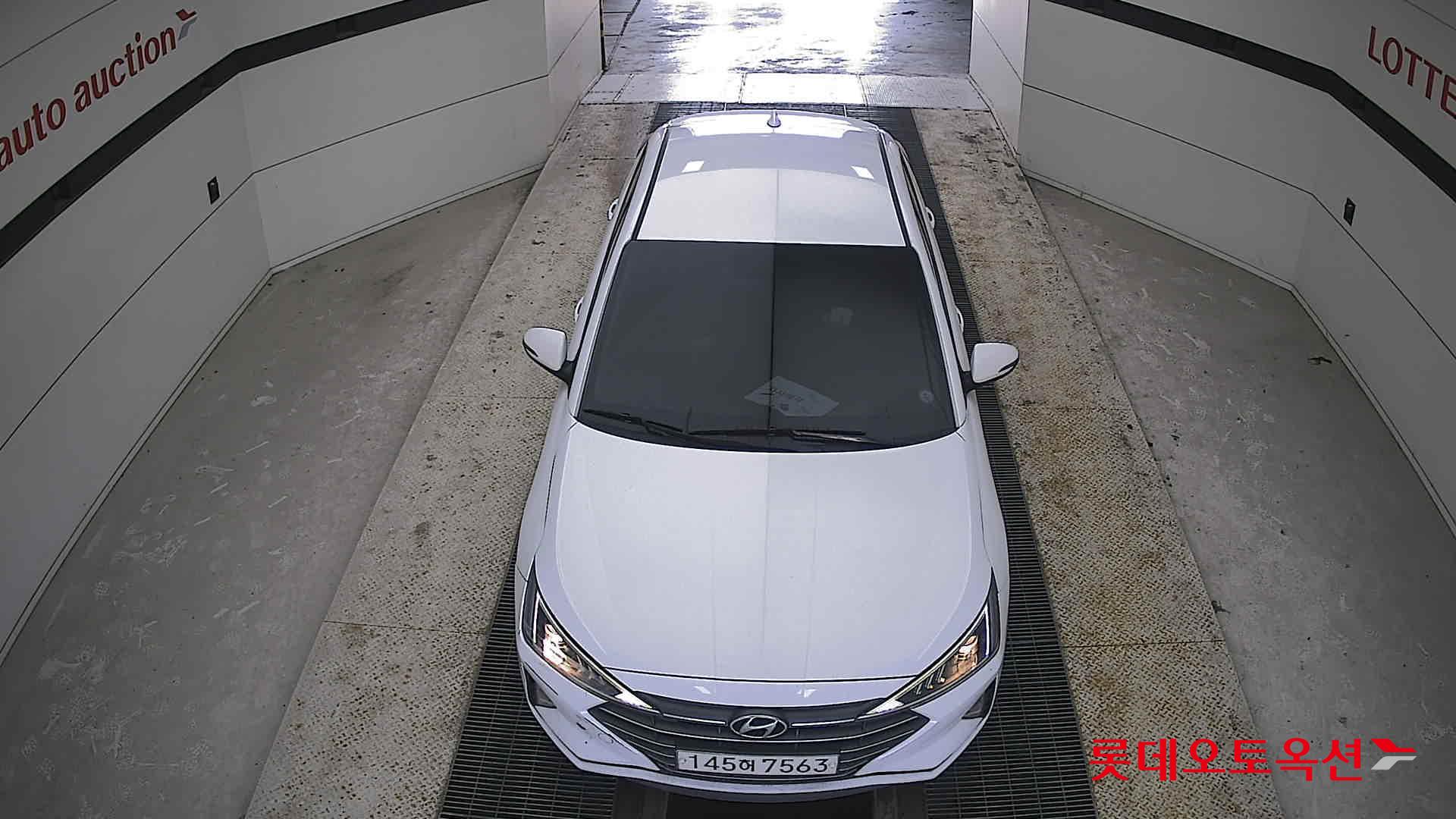 Hyundai Elantra 2020 - Image 7