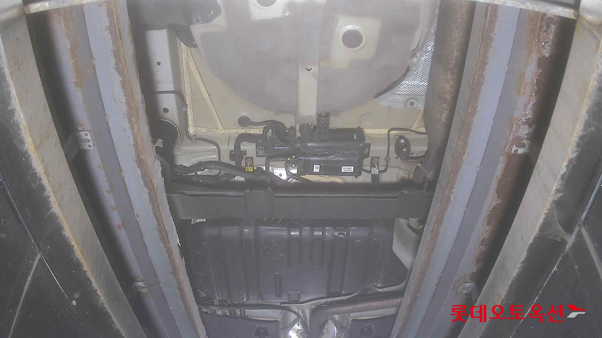 Hyundai Elantra 2020 - Image 2