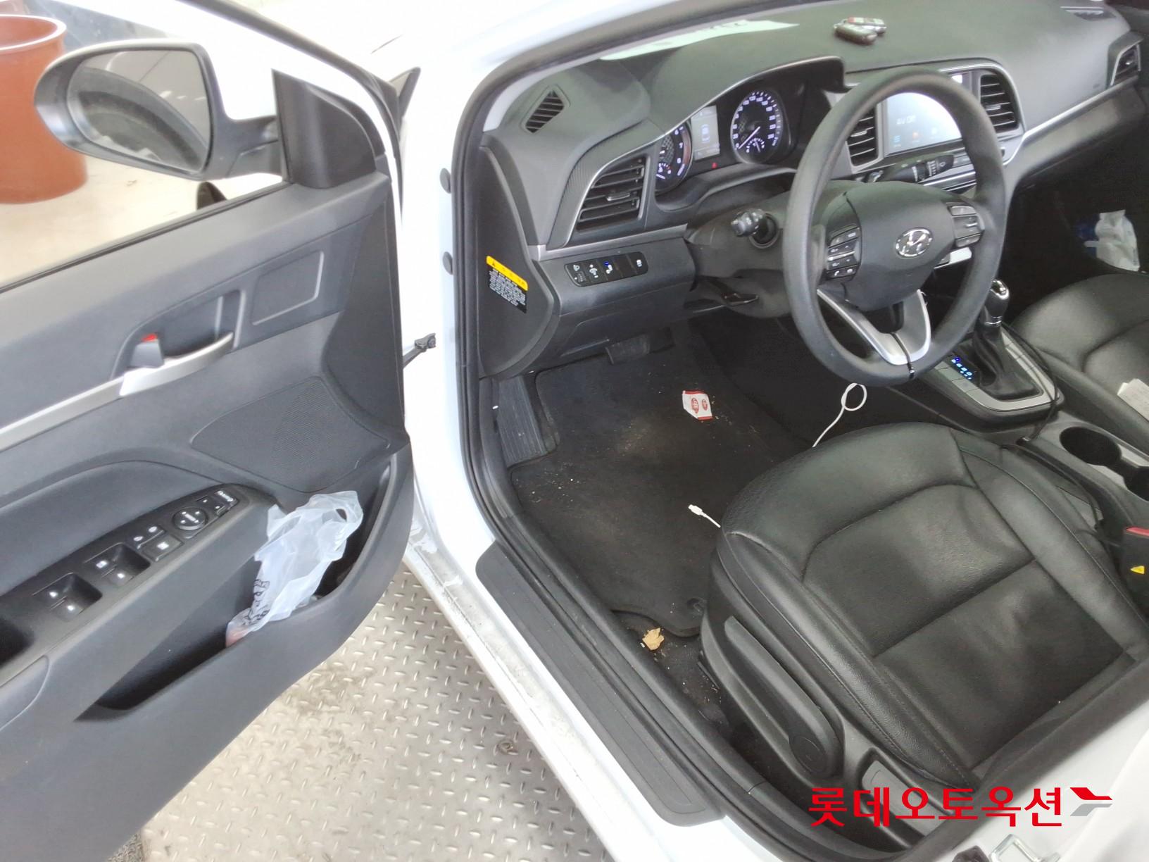 Hyundai Elantra 2020 - Image 36