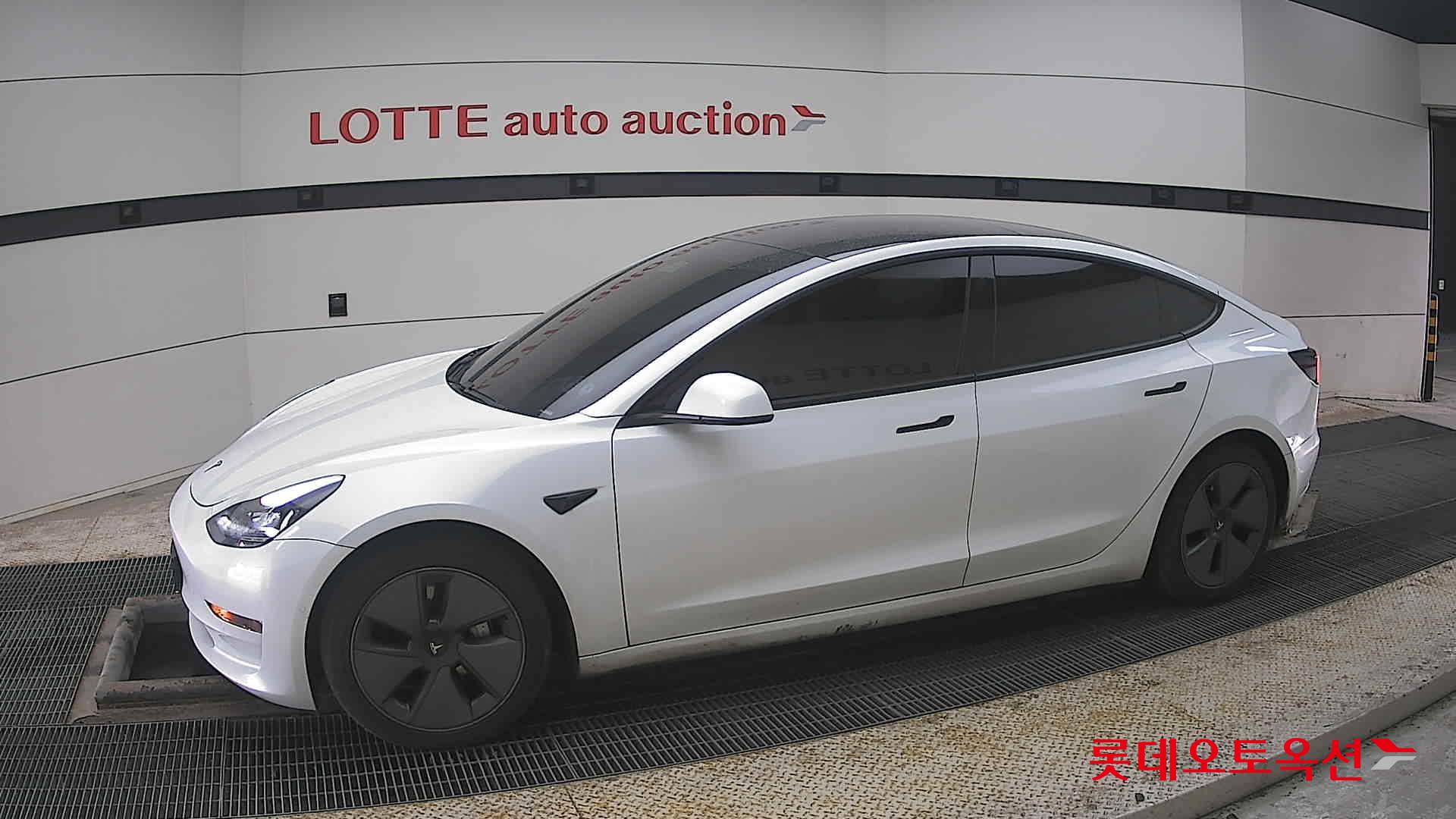 TESLA Model 3 2021 - 이미지 12