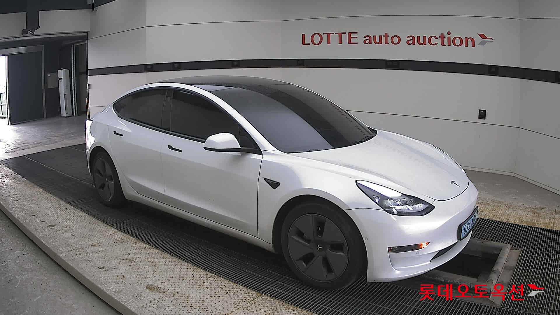 TESLA Model 3 2021 - 이미지 23