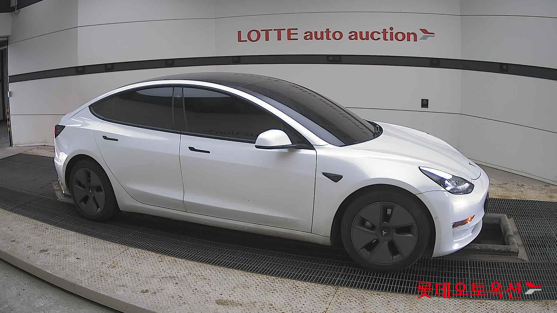 TESLA Model 3 2021 - 이미지 22
