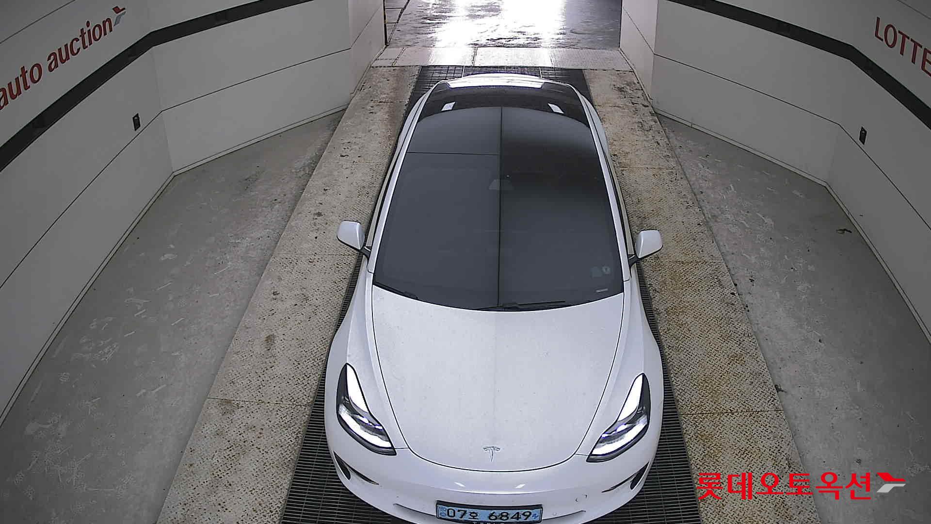 TESLA Model 3 2021 - 이미지 7