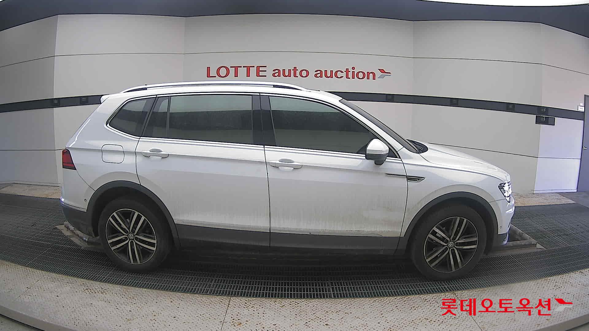 2020 - Volkswagen TIGUAN