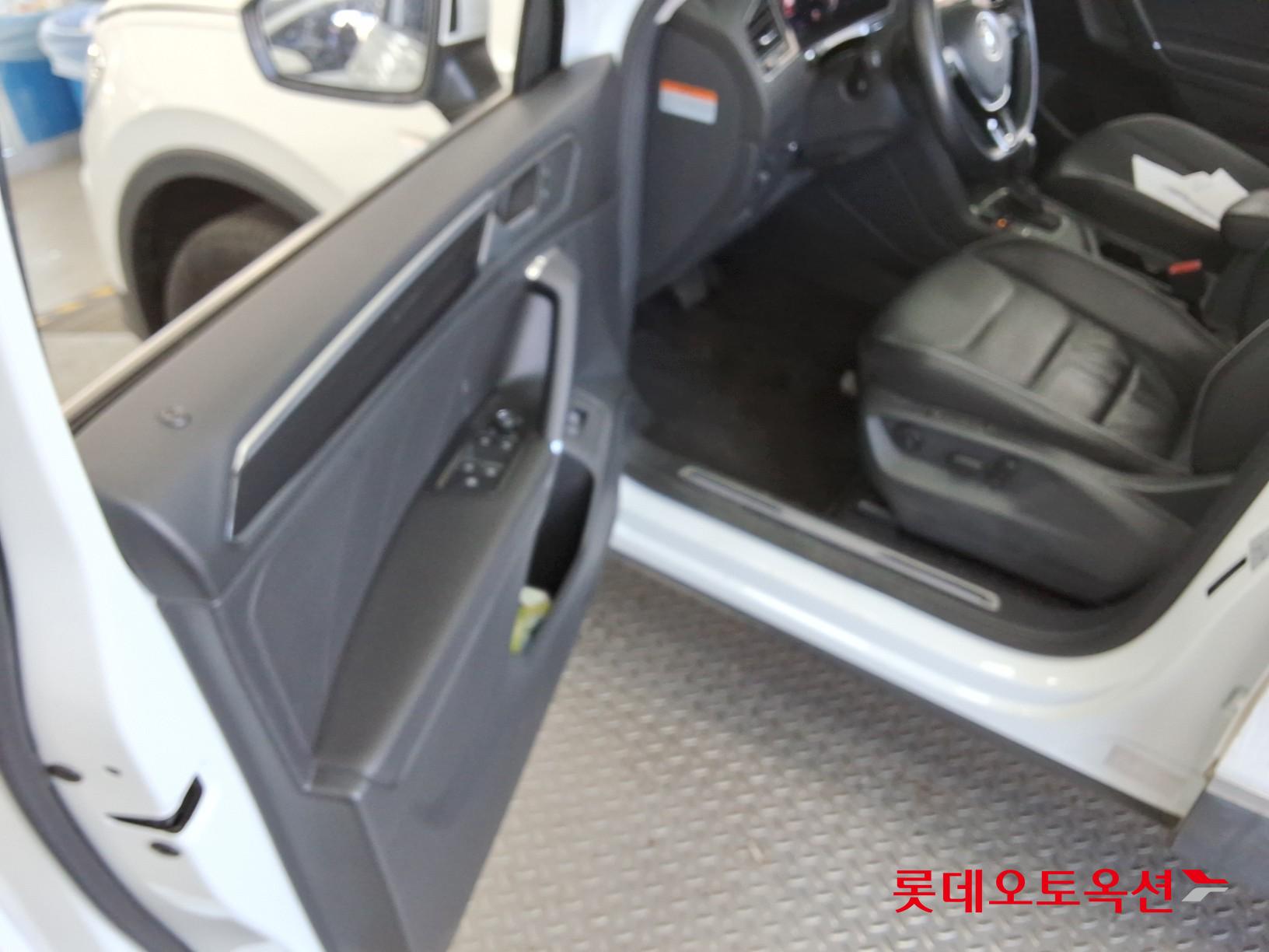 2020 - Volkswagen TIGUAN