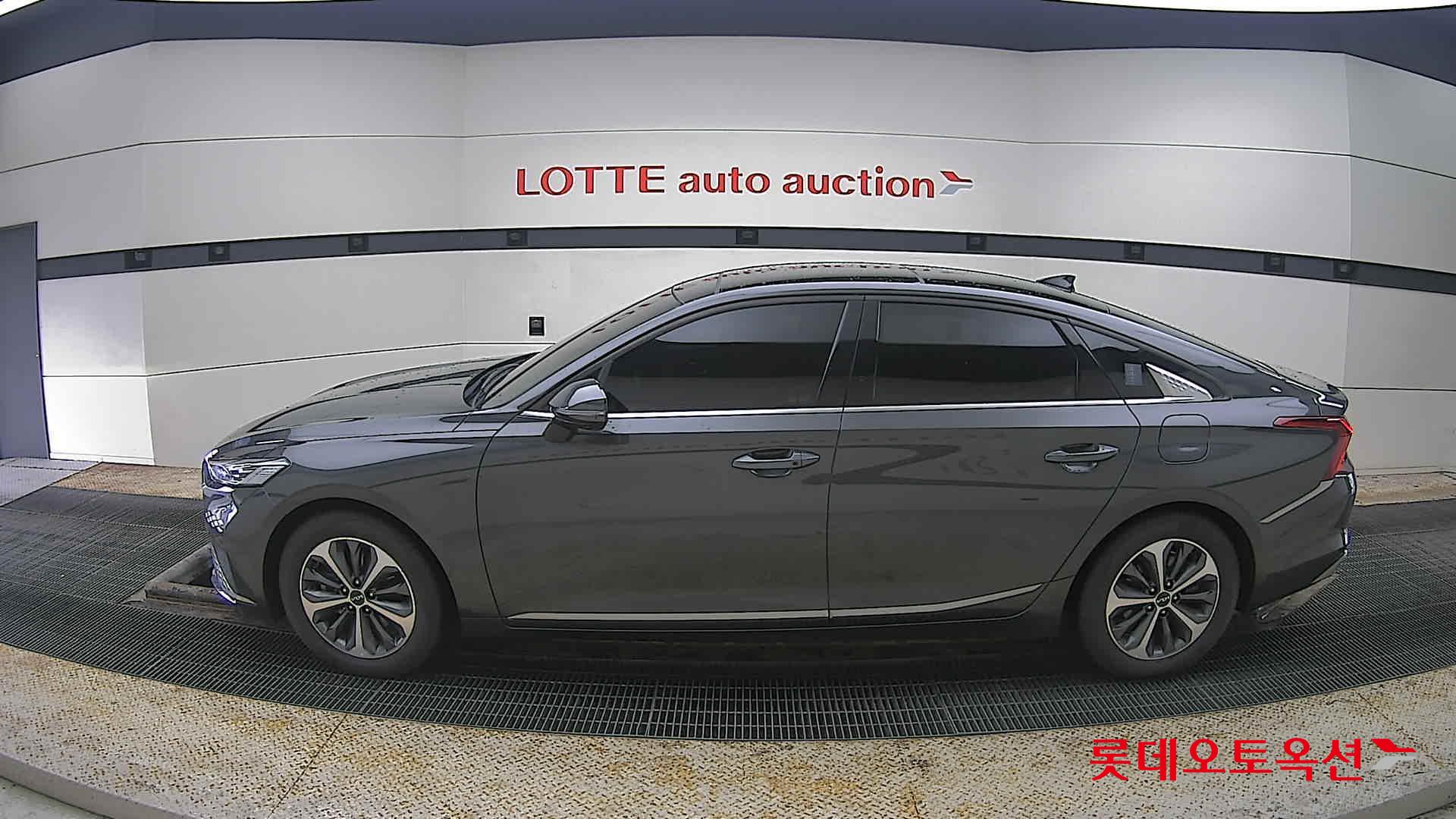 كيا K8 2023 - صورة 13