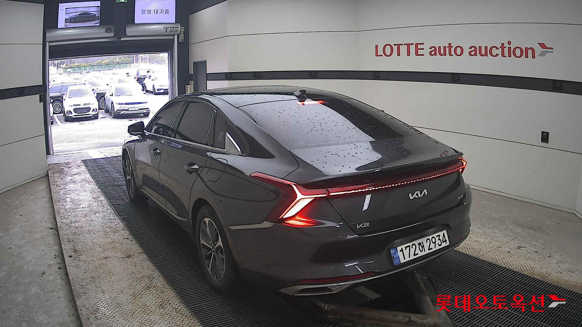 كيا K8 2023 - صورة 16