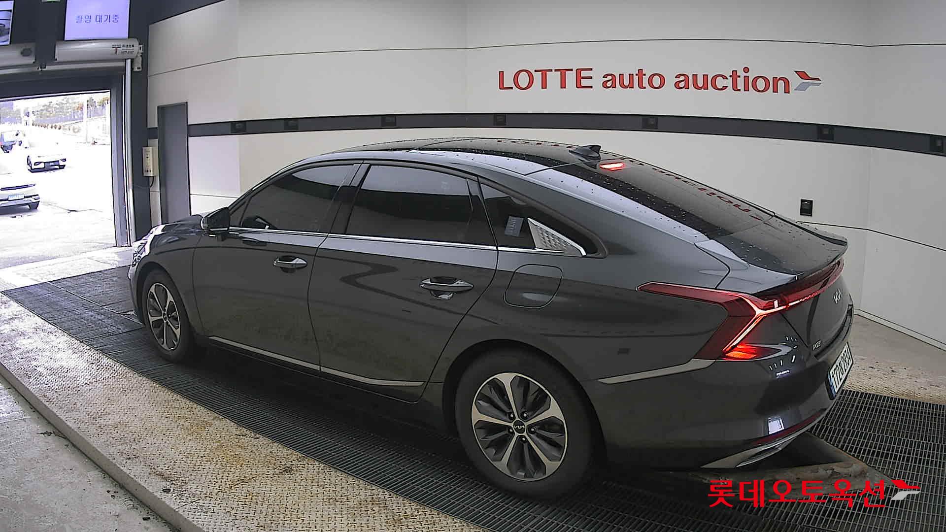 كيا K8 2023 - صورة 15