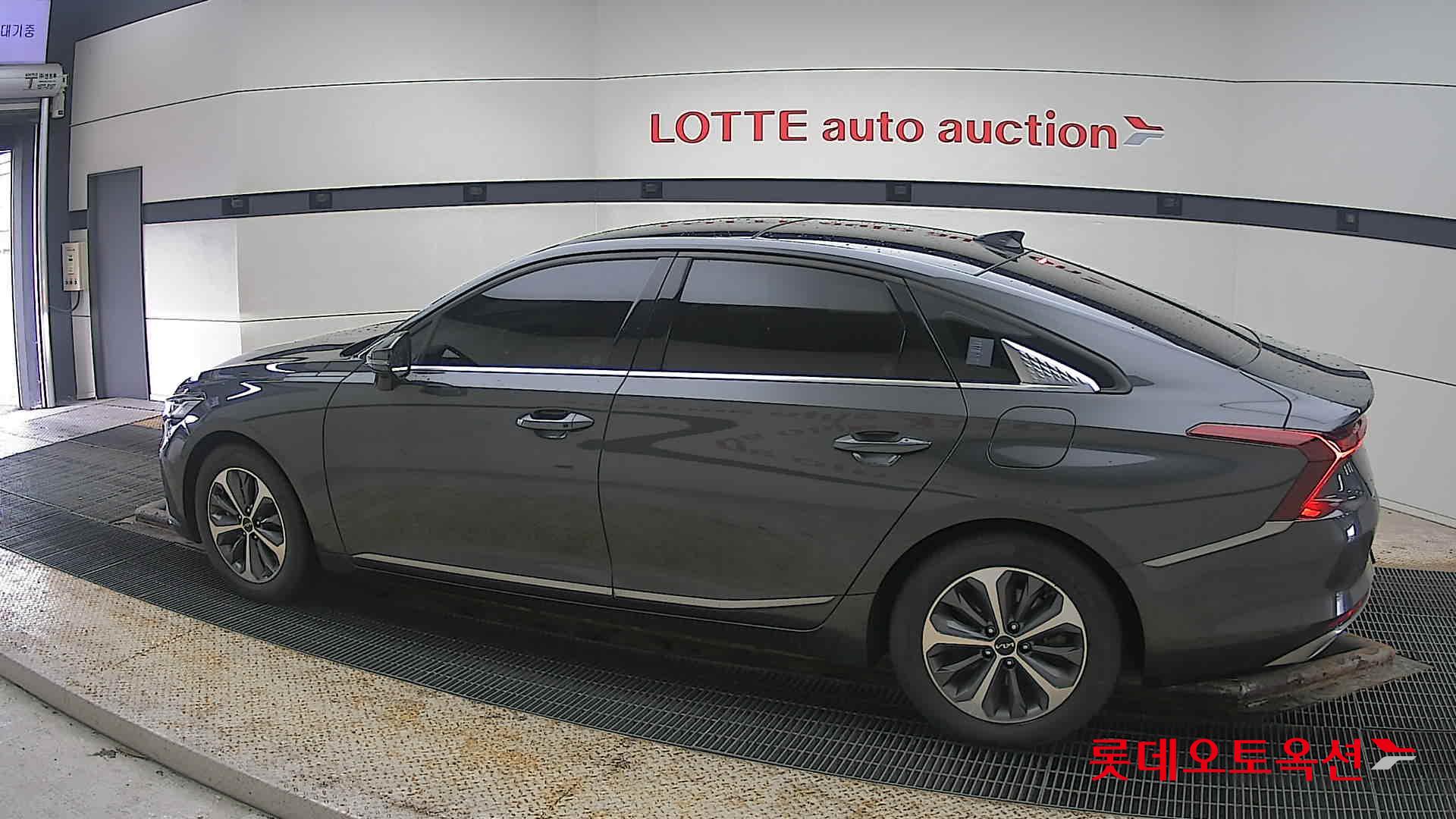 كيا K8 2023 - صورة 14