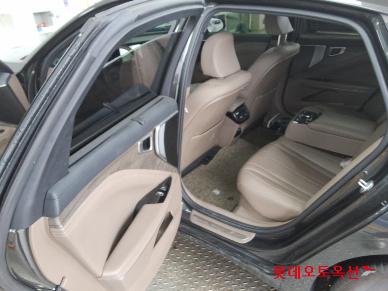 كيا K8 2023 - صورة 37