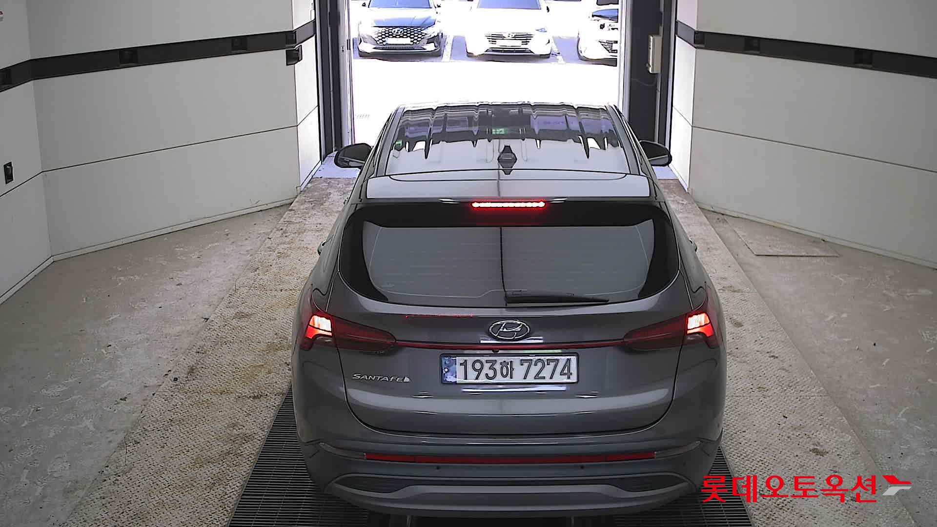 Hyundai Santa Fe 2021 - Image 17