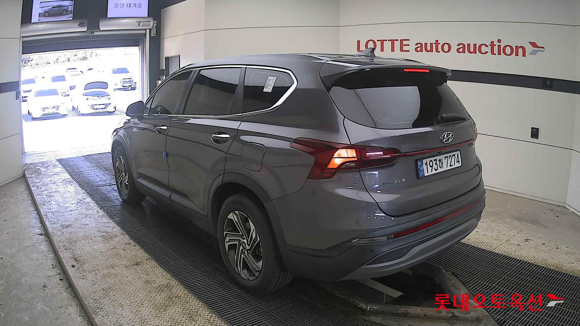 Hyundai Santa Fe 2021 - Image 4