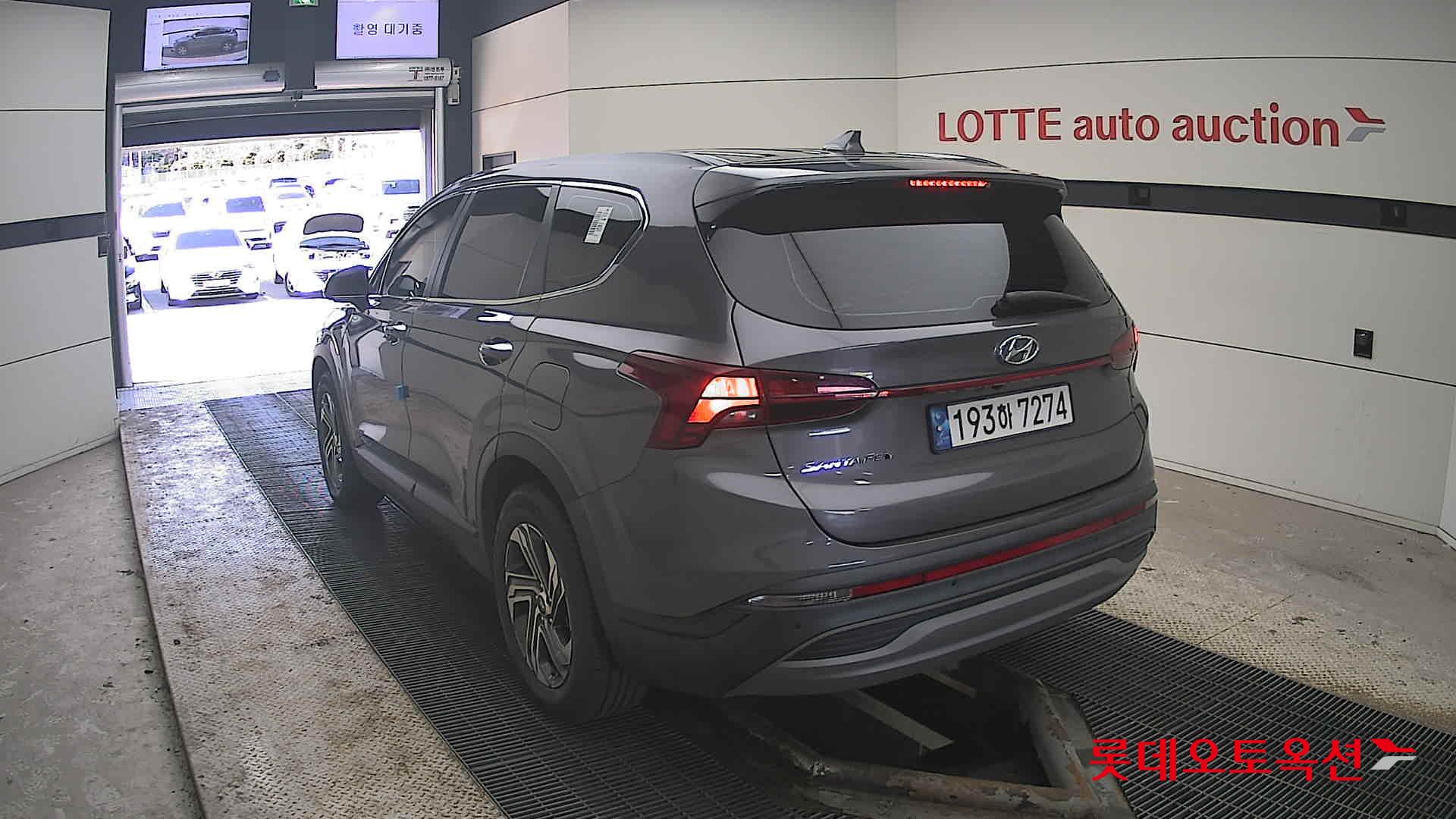 Hyundai Santa Fe 2021 - Image 16