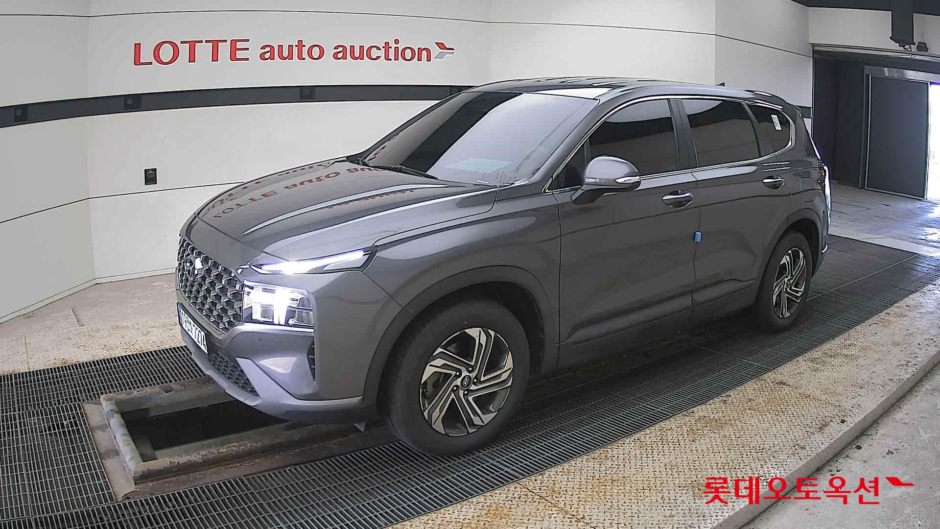 Hyundai Santa Fe 2021 - Image 11