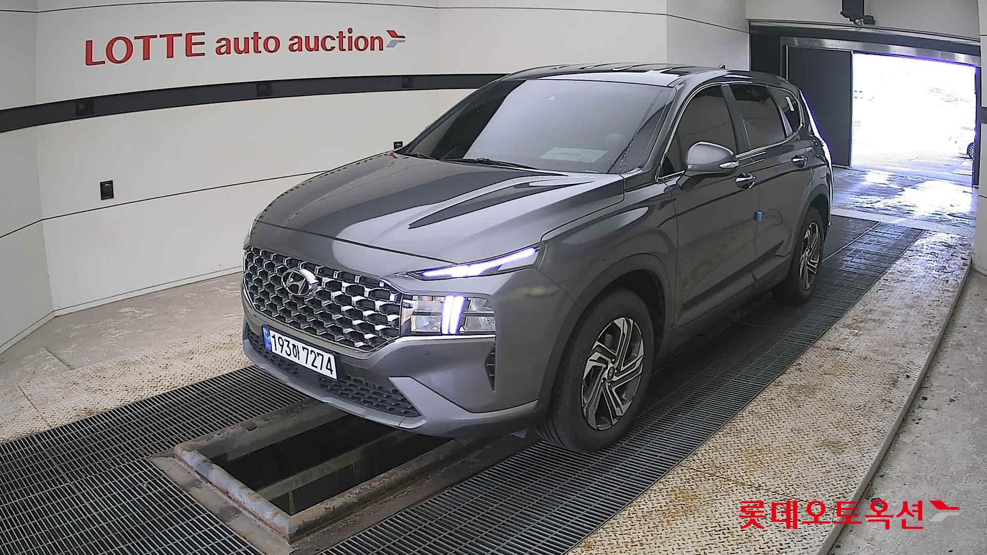 Hyundai Santa Fe 2021 - Image 3