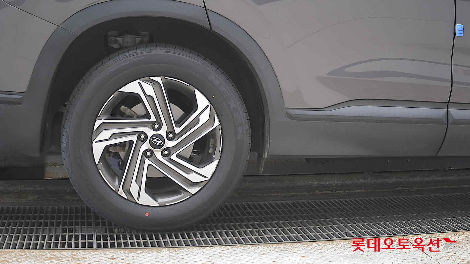 Hyundai Santa Fe 2021 - Image 28