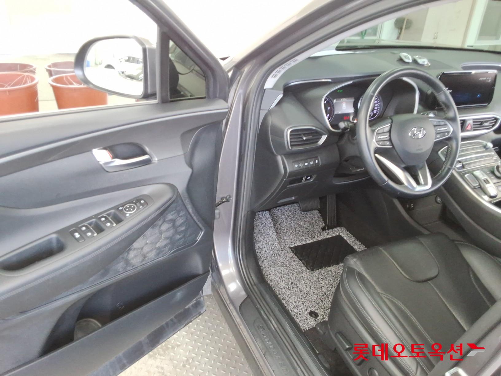 Hyundai Santa Fe 2021 - Image 36