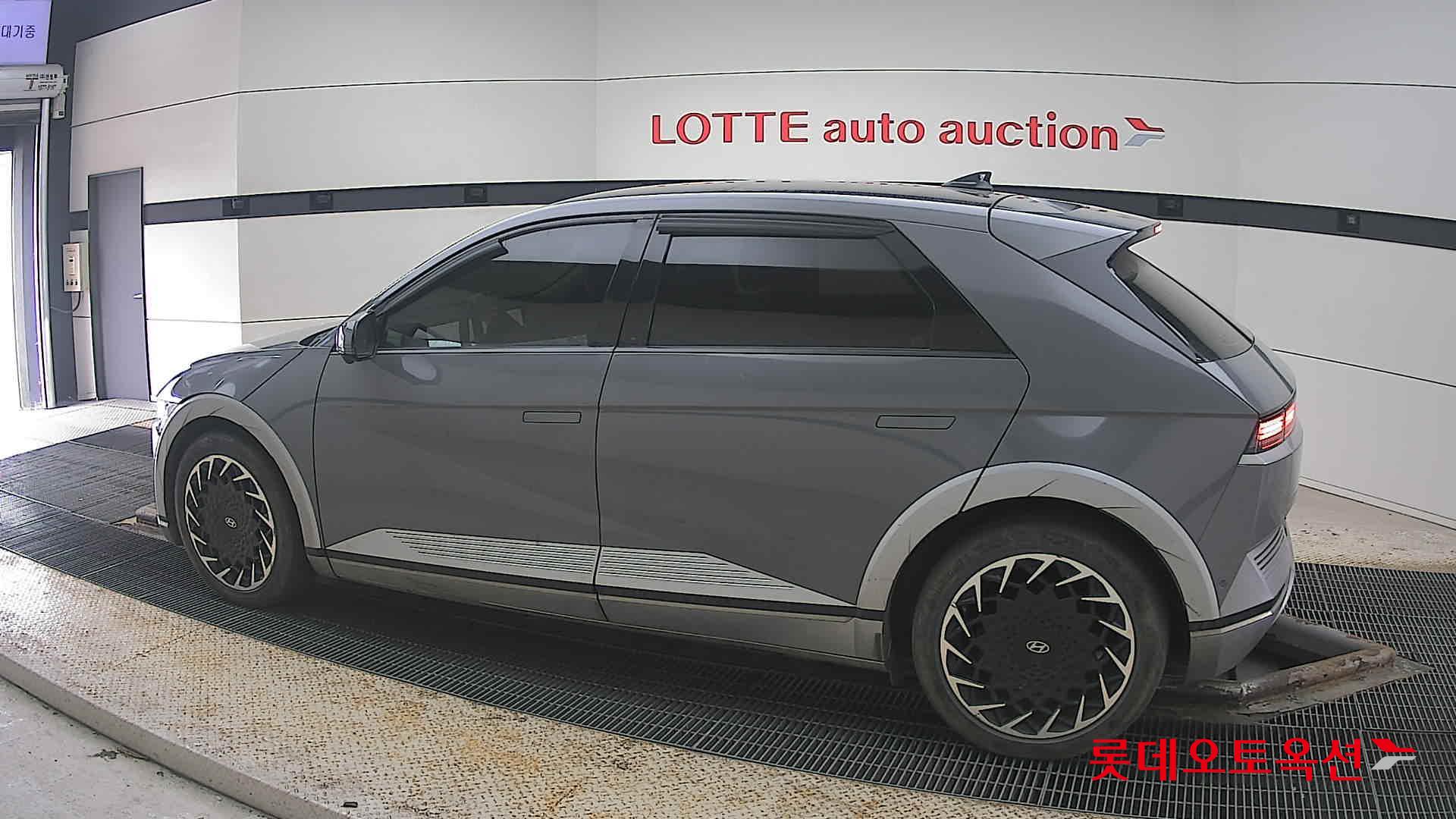 Hyundai Ioniq 5 2022 - Image 14