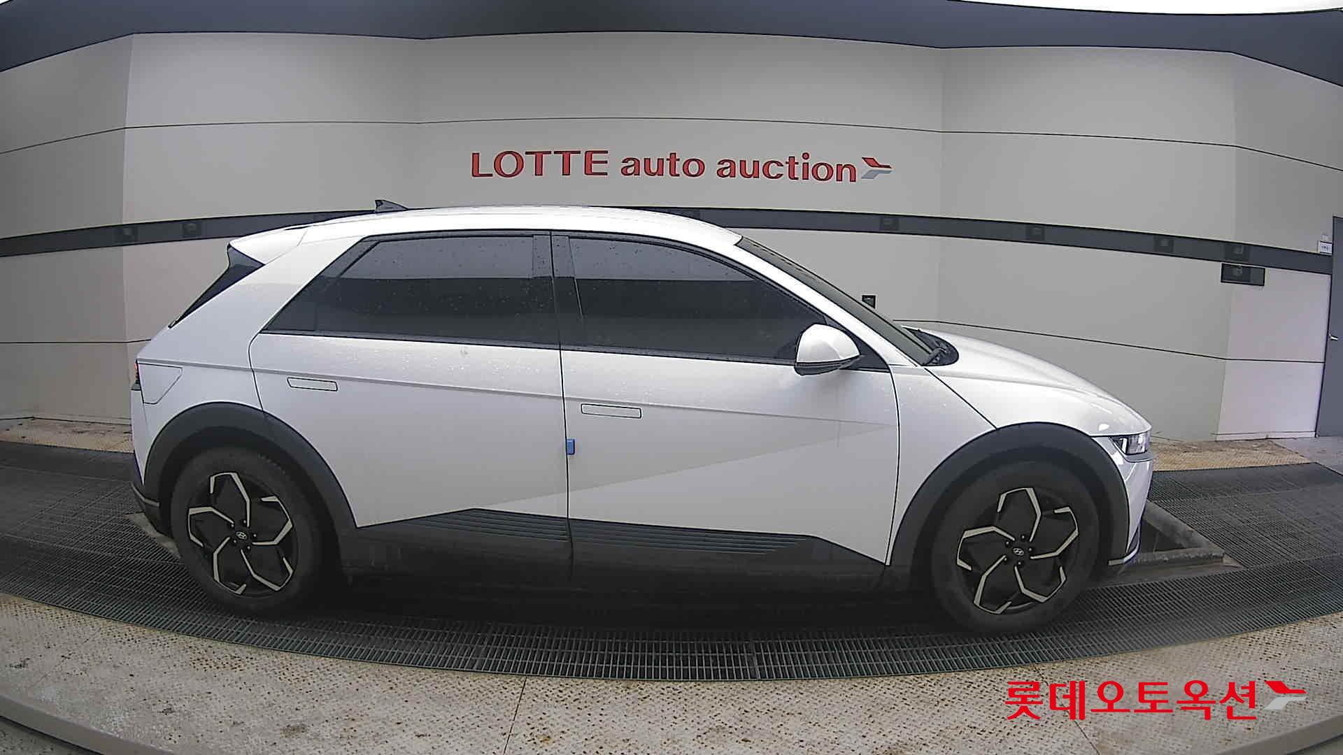 Hyundai IONIQ 5 2022 Atlas White из Кореи, фото 3