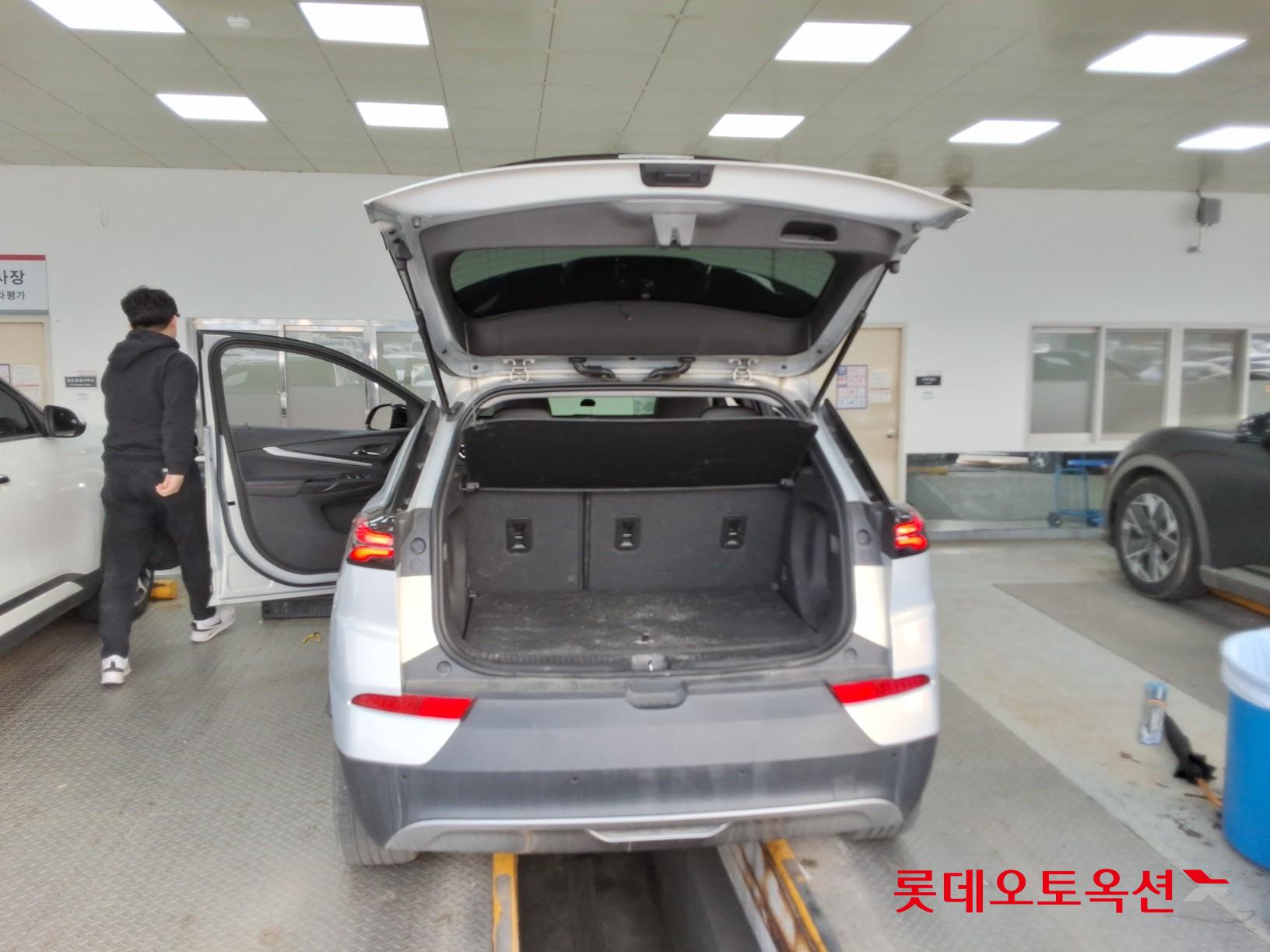 جنرال موتورز كوريا بولت 2023 - صورة 38