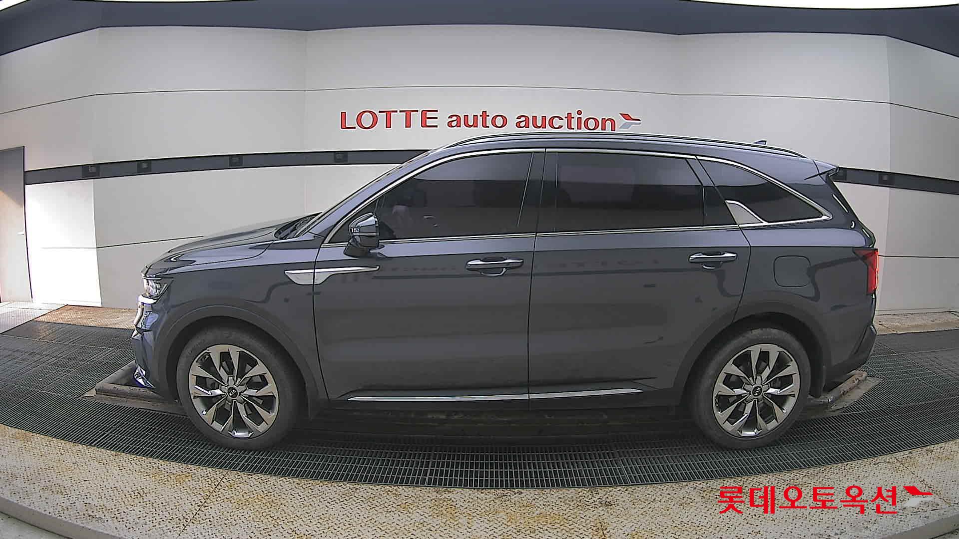 Kia Sorento 2021 - Image 13