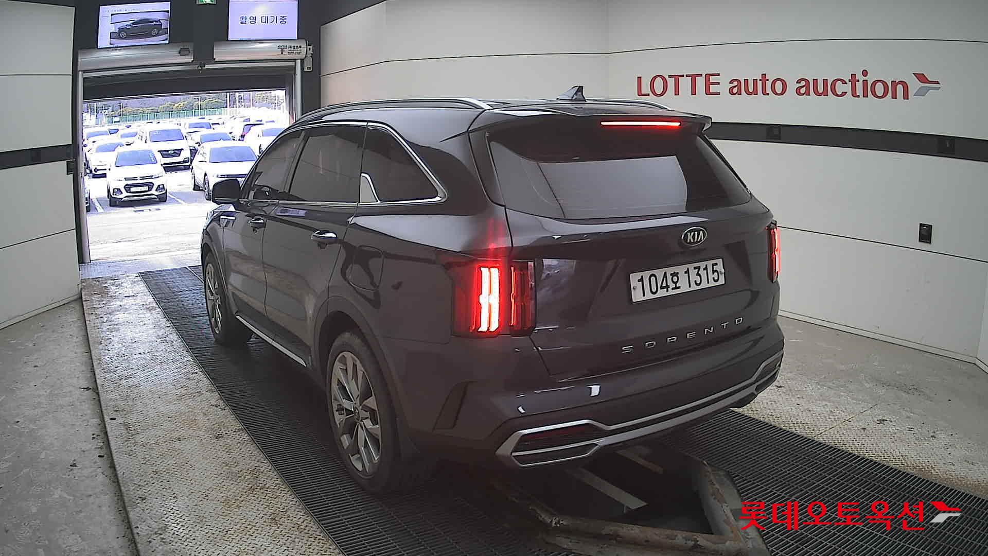 Kia Sorento 2021 - Image 16