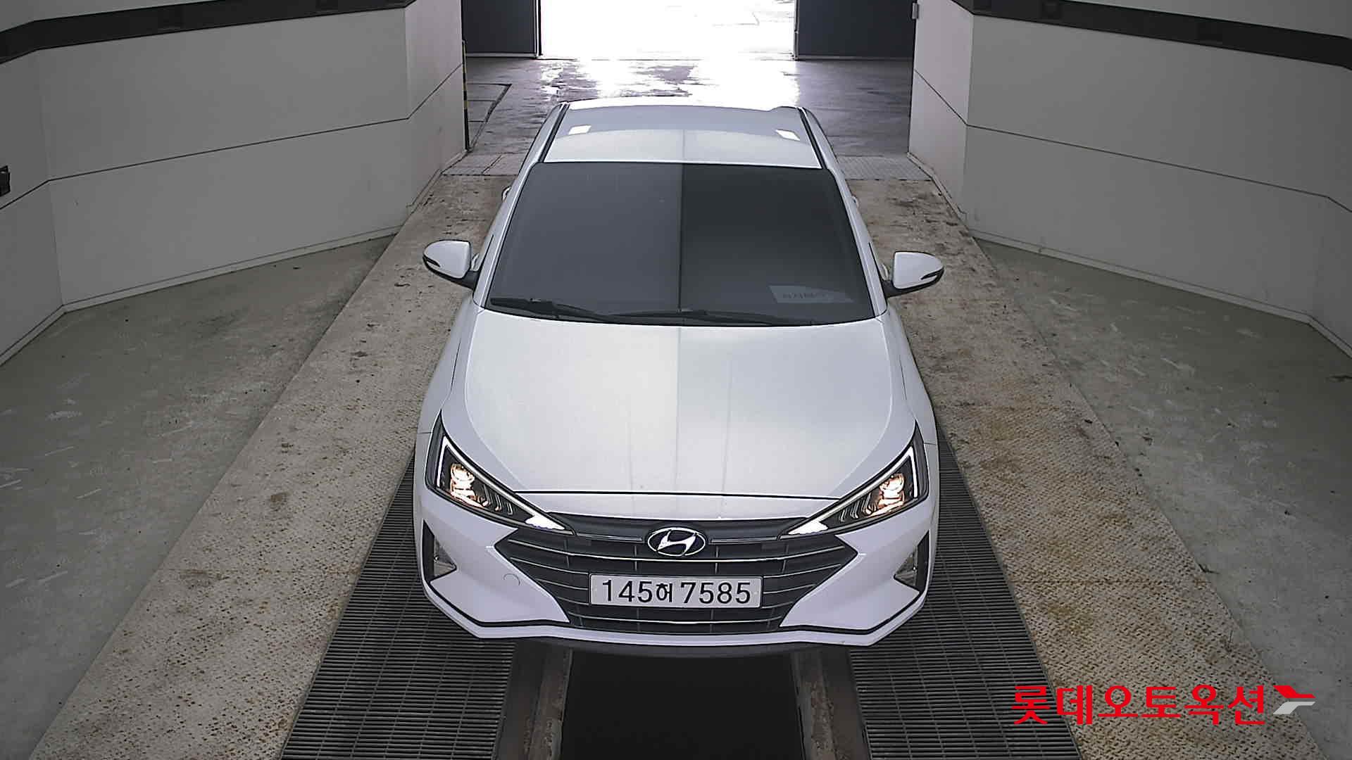 هيونداي إلانترا