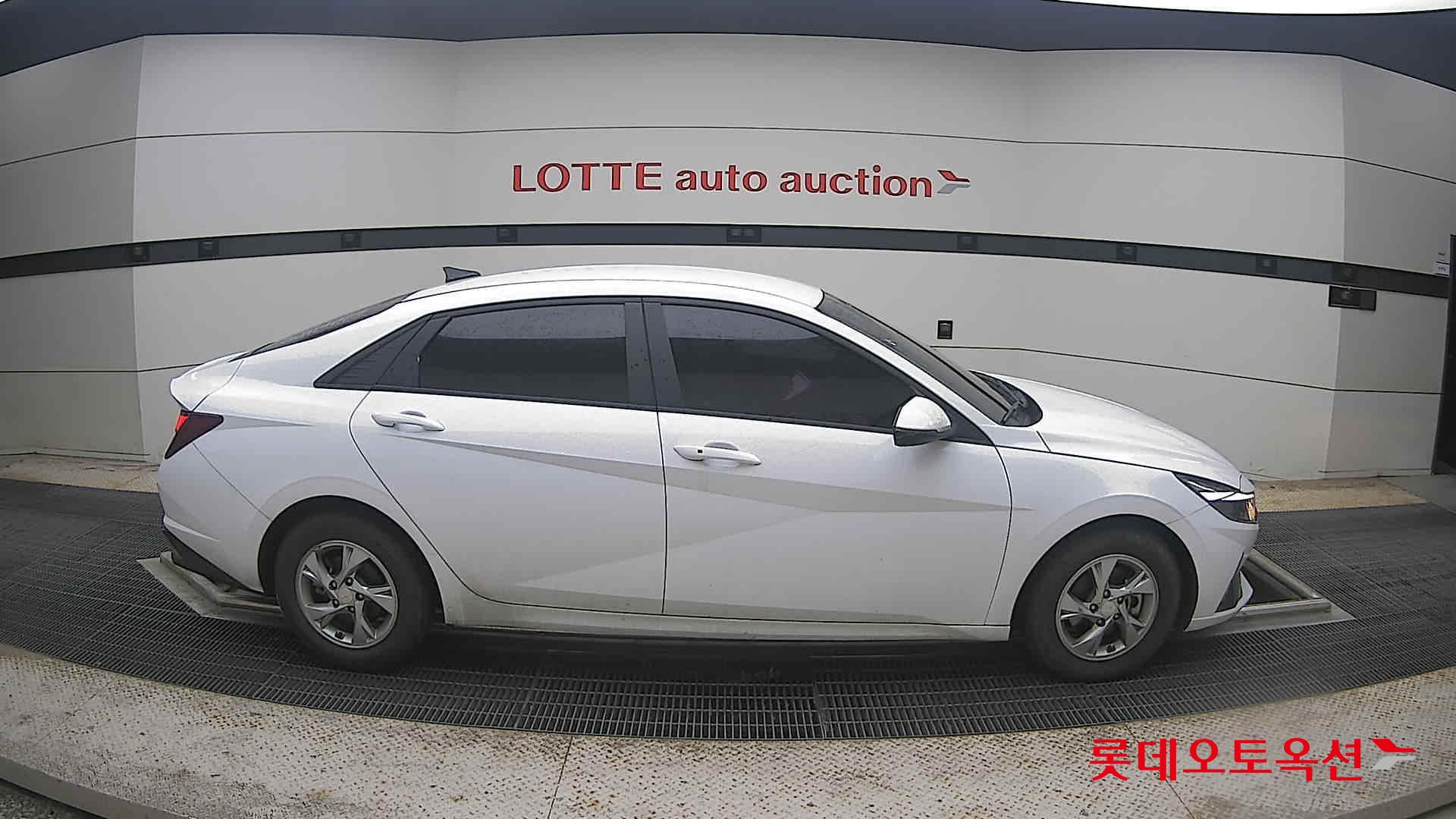 2021 - hyundai avante
