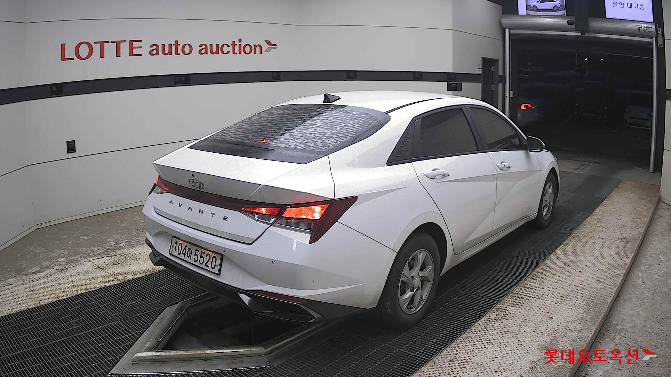 2021 - hyundai avante