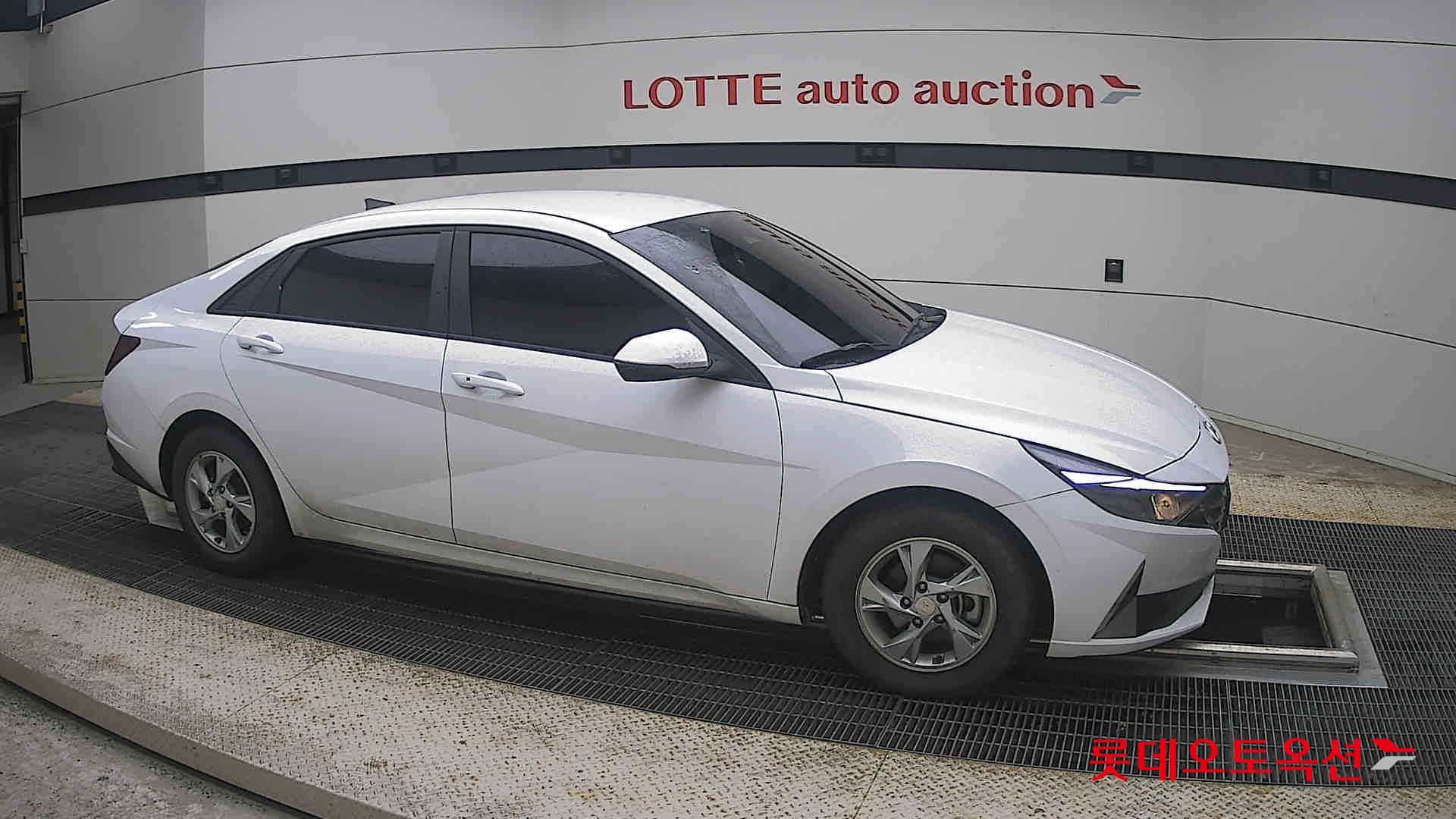 2021 - hyundai avante
