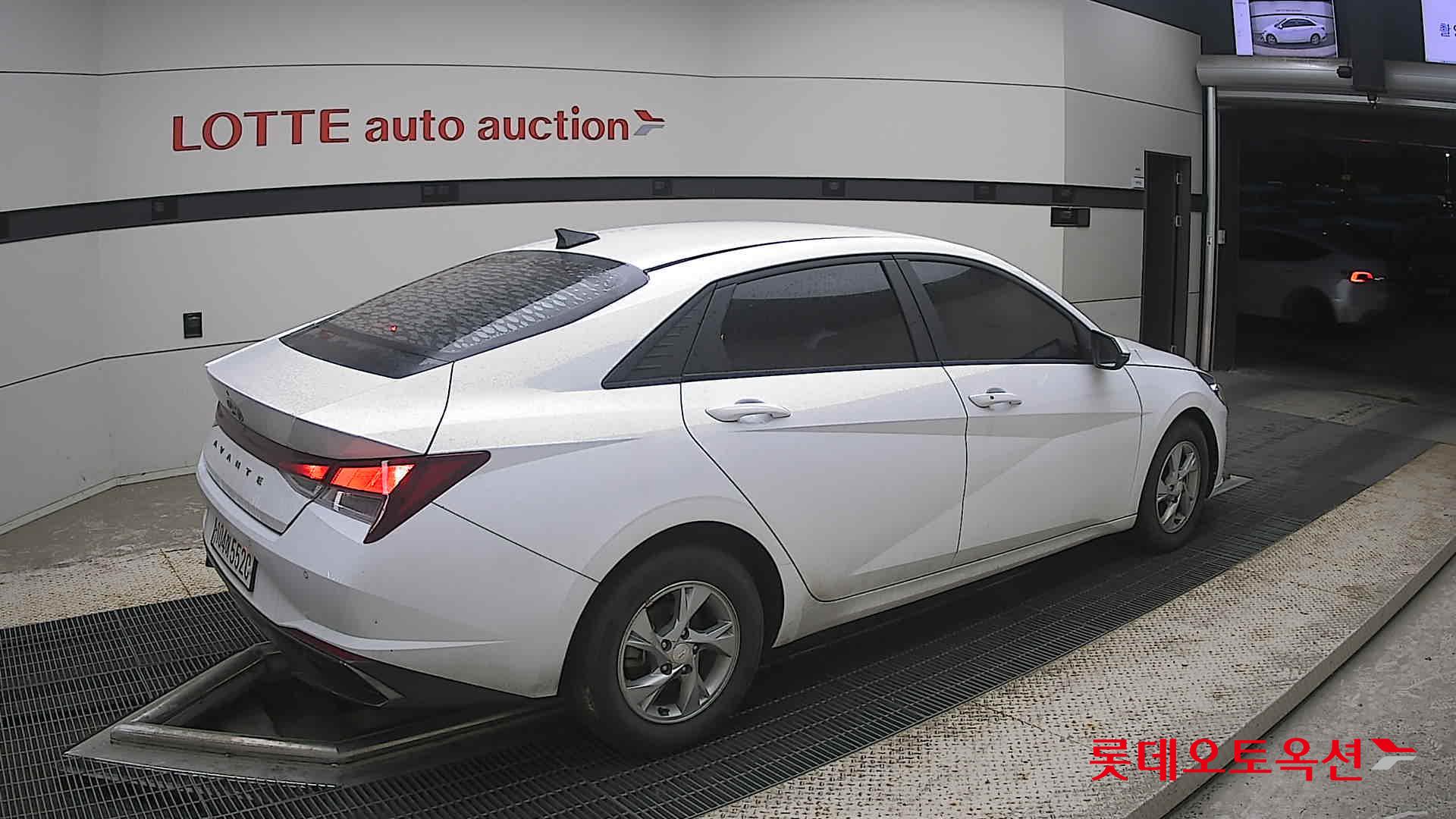 2021 - hyundai avante